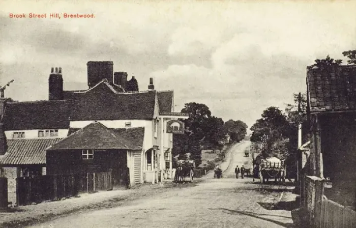 Framed Print : Brook Street Hill, Brentwood, Essex Framed Print : Brook Street Hill, Brentwood, Essex
