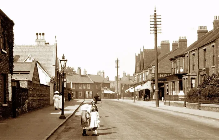 Framed Print : Brook Street, Selby early 1900's Framed Print : Brook Street, Selby early 1900's