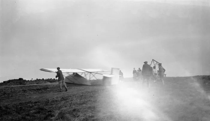 Framed Print : The Brown 1931 Southdown Skysailer on take-off Framed Print : The Brown 1931 Southdown Skysailer on take-off