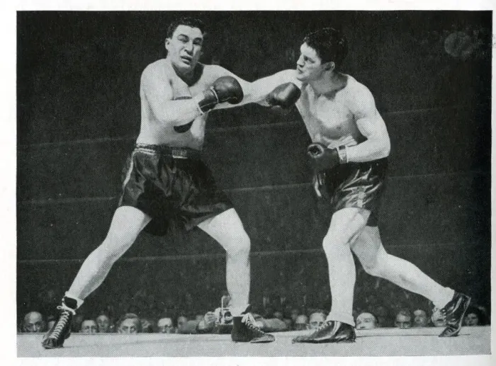 Framed Print : Bruce Woodcock and Tami Mauriello in boxing match Framed Print : Bruce Woodcock and Tami Mauriello in boxing match