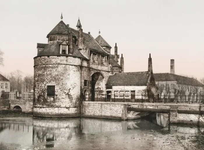 Framed Print : Bruges - Porte d Ostende ou des Baudets. Belgium Framed Print : Bruges - Porte d Ostende ou des Baudets. Belgium