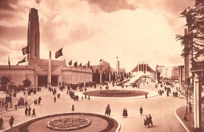 Framed Print : Brussels Expo 1935, Centenary Avenue Framed Print : Brussels Expo 1935, Centenary Avenue