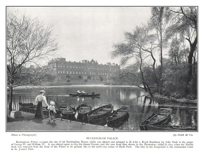 Framed Print : Buckingham Palace Framed Print : Buckingham Palace