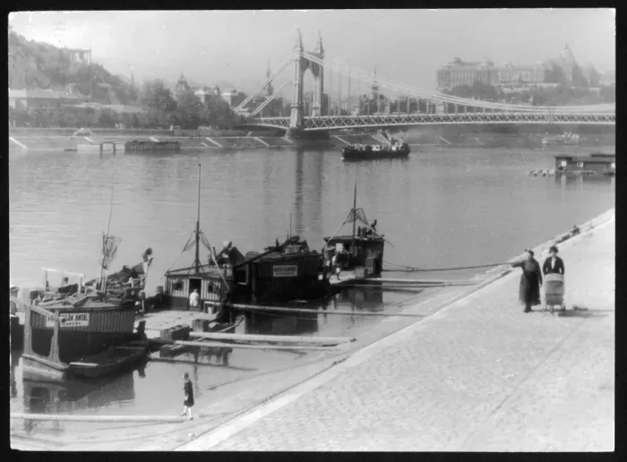 Framed Print : Budapest 1930S Framed Print : Budapest 1930S