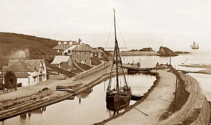 Framed Print : Bude haven canal Framed Print : Bude haven canal