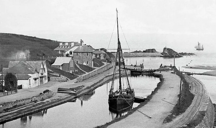 Framed Print : Bude haven canal Framed Print : Bude haven canal