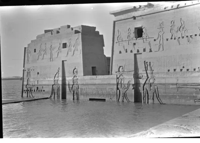 Framed Print : Building of the Aswan Dam, Egypt Framed Print : Building of the Aswan Dam, Egypt