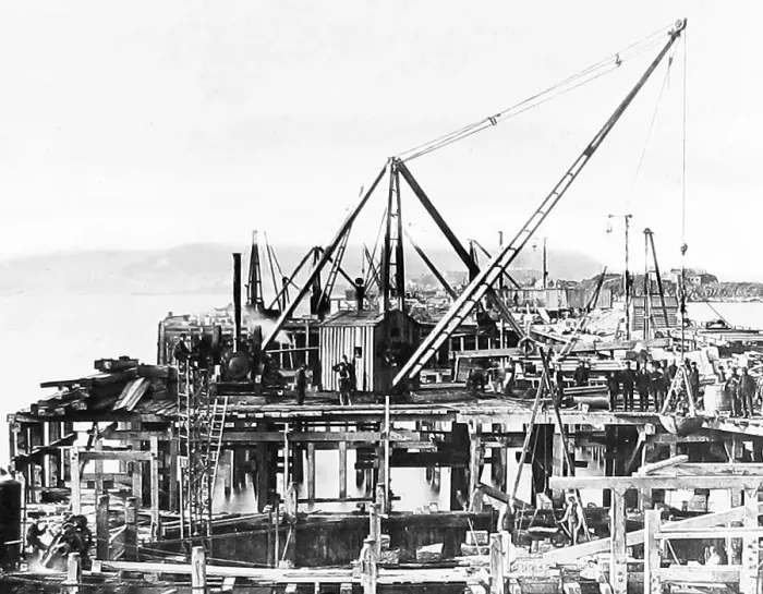 Framed Print : Building the Forth Railway Bridge - Cantilever
