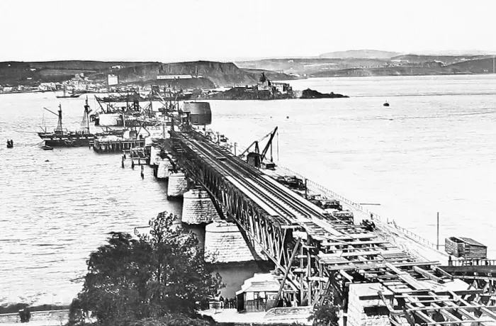 Framed Print : Building the Forth Railway Bridge Victorian period Framed Print : Building the Forth Railway Bridge Victorian period