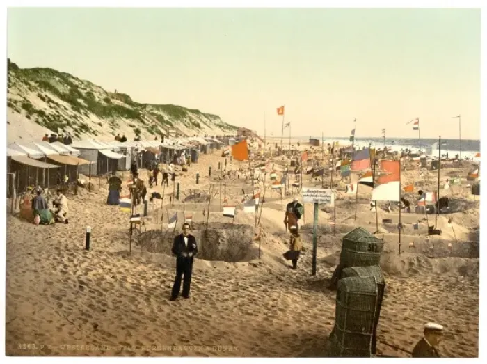 Framed Print : Building sand castles, Westerland, Sylt, Schleswig-Holstein Framed Print : Building sand castles, Westerland, Sylt, Schleswig-Holstein