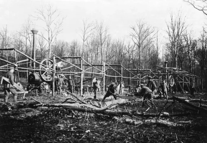 Framed Print : Building a sawmill, Western Front, WW1 Framed Print : Building a sawmill, Western Front, WW1