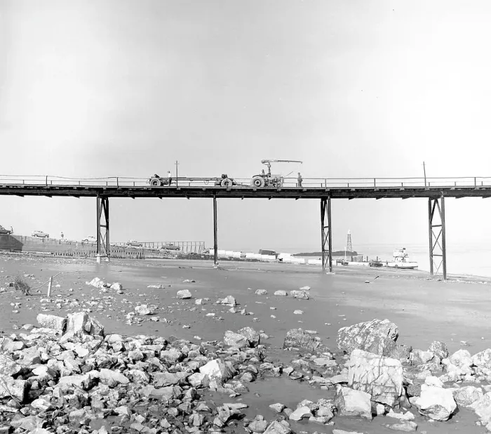 Framed Print : Building the Severn Bridge Framed Print : Building the Severn Bridge