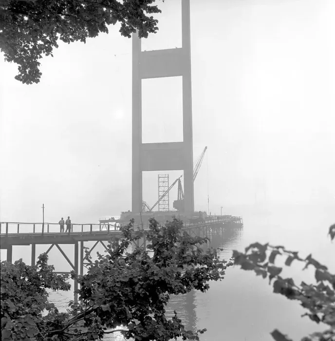 Framed Print : Building the Severn Bridge Framed Print : Building the Severn Bridge