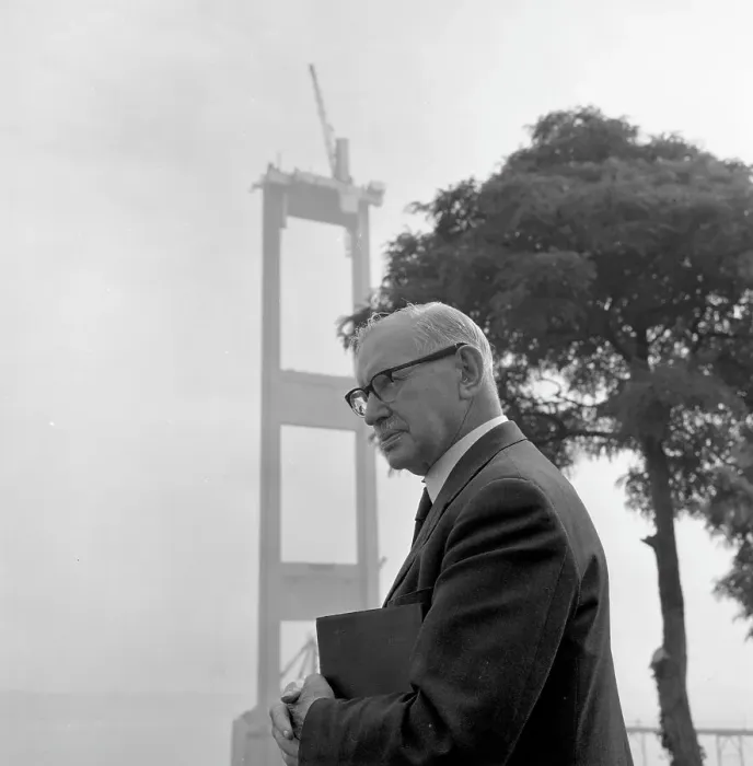 Framed Print : Building the Severn Bridge Framed Print : Building the Severn Bridge