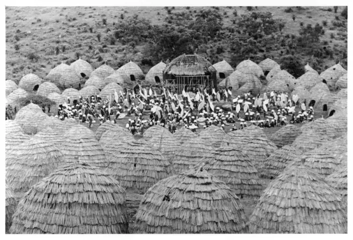Framed Print : BUILDING / ZULU SETTLEMENT Framed Print : BUILDING / ZULU SETTLEMENT
