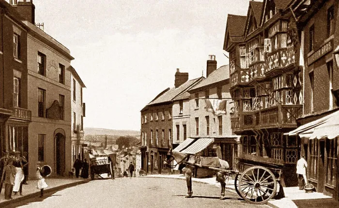 Framed Print : The Bull Ring, Ludlow early 1900's Framed Print : The Bull Ring, Ludlow early 1900's