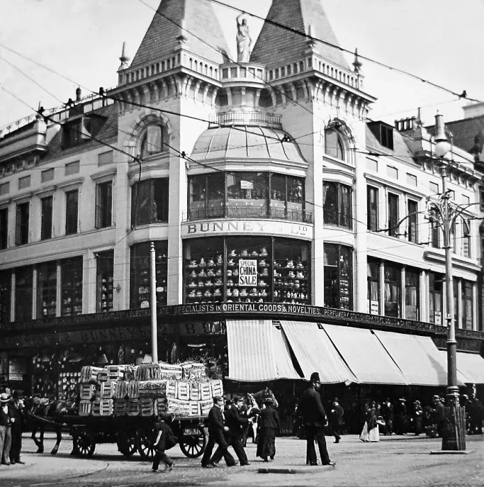 Framed Print : Bunney's Department Store, Liverpool - early 1900s Framed Print : Bunney's Department Store, Liverpool - early 1900s