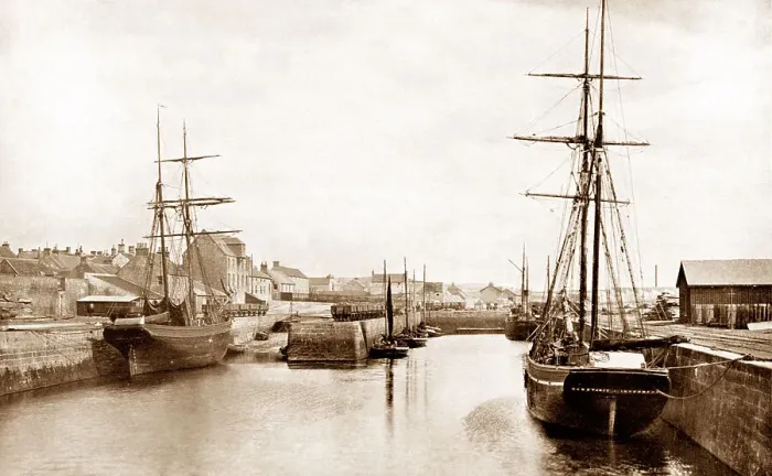 Framed Print : Burghead Harbour early 1900s Framed Print : Burghead Harbour early 1900s