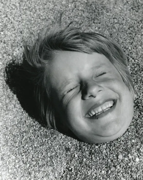 Framed Print : BURIED IN THE SAND Framed Print : BURIED IN THE SAND