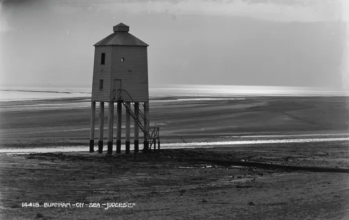 Framed Print : Burnham-on-Sea Lighthouse Framed Print : Burnham-on-Sea Lighthouse