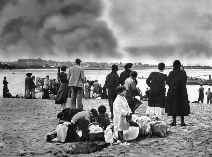 Framed Print : The Burning of Irun; Spanish Civil War, 1936 Framed Print : The Burning of Irun; Spanish Civil War, 1936