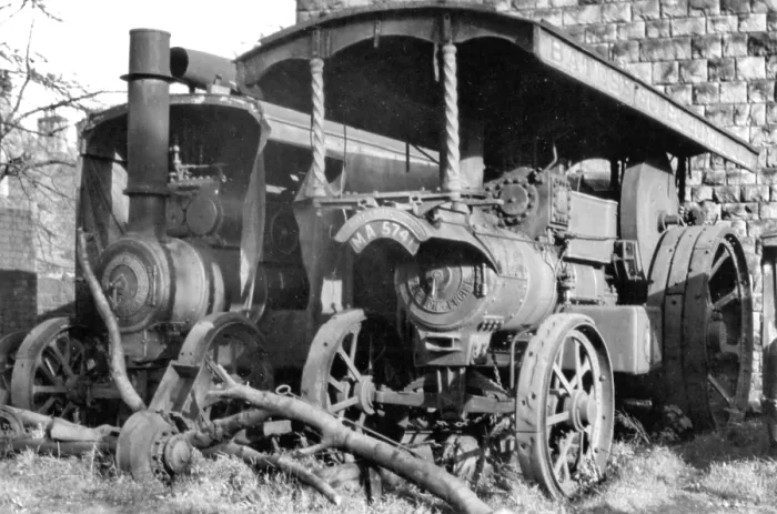 Framed Print : Burrell Showman's Road Locomotive number: 3817 Framed Print : Burrell Showman's Road Locomotive number: 3817