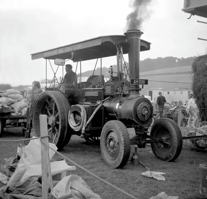 Framed Print : Burrell Tractor number: 3554, King George V Framed Print : Burrell Tractor number: 3554, King George V