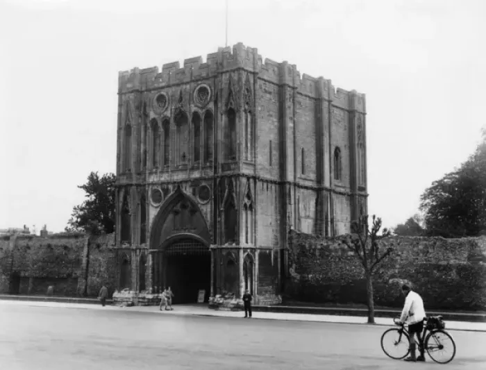 Framed Print : Bury St. Edmunds Abbey Framed Print : Bury St. Edmunds Abbey
