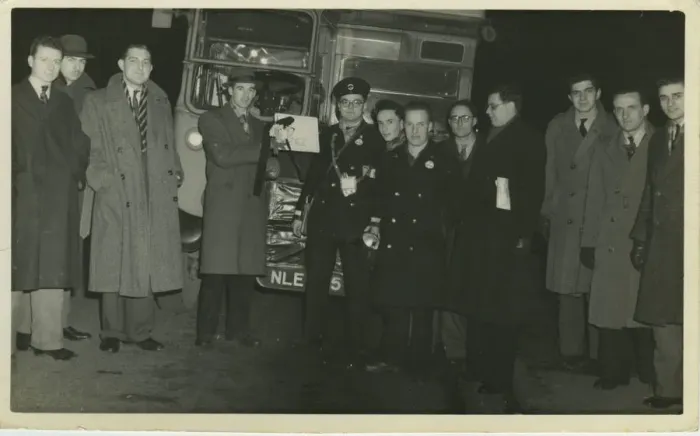 Framed Print : Last Bus on Route 262, London, England. Date: 1953 Framed Print : Last Bus on Route 262, London, England. Date: 1953