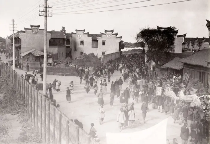 Framed Print : Busy street scene, China