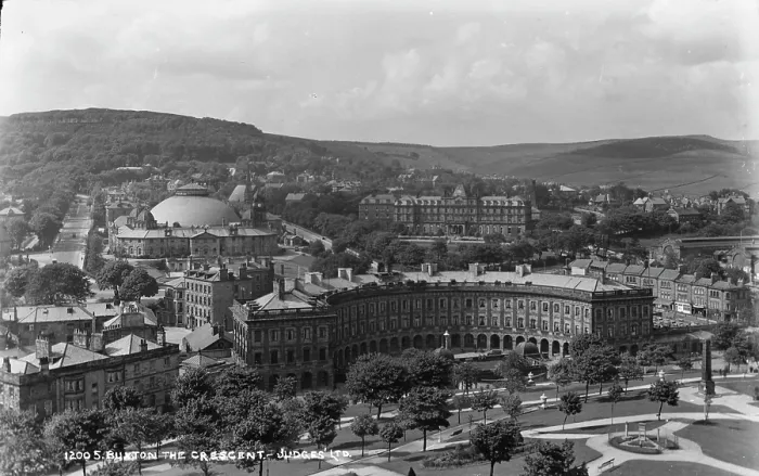 Framed Print : Buxton The Crescent Framed Print : Buxton The Crescent