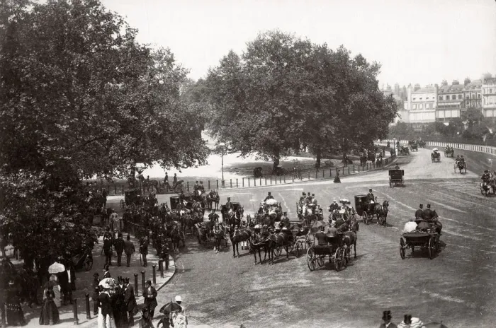 Framed Print : c. 1880 England view of London - carriages on Rotten Row Framed Print : c. 1880 England view of London - carriages on Rotten Row