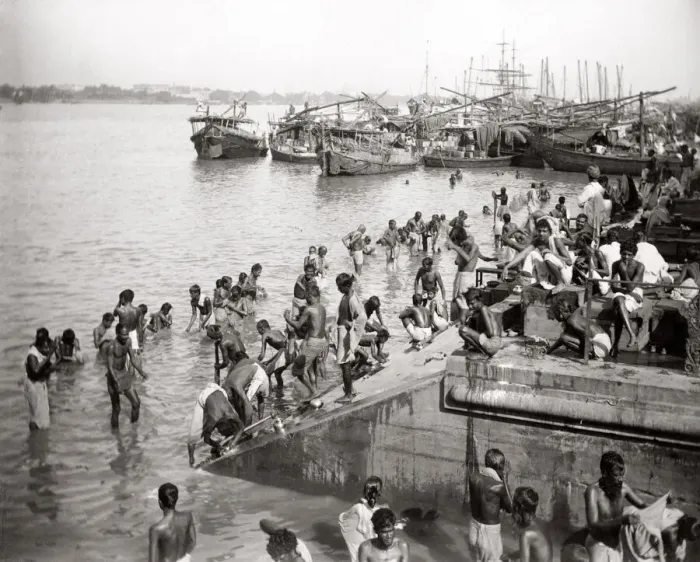 Framed Print : c. 1880s India - bathing ghat at Calcutta Kolkata Framed Print : c. 1880s India - bathing ghat at Calcutta Kolkata