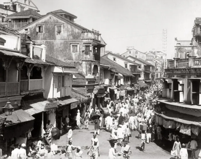 Framed Print : c. 1880s India - street scene, Bombay, Mumbai Framed Print : c. 1880s India - street scene, Bombay, Mumbai
