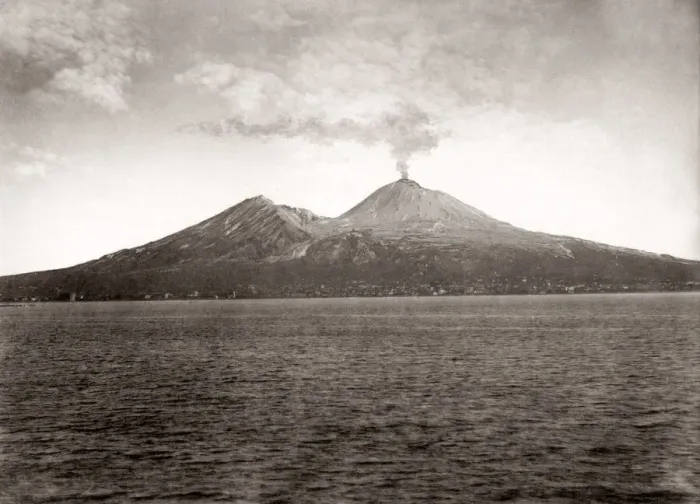 Framed Print : c. 1880s Italy - Mount Vesuvius volcano Framed Print : c. 1880s Italy - Mount Vesuvius volcano