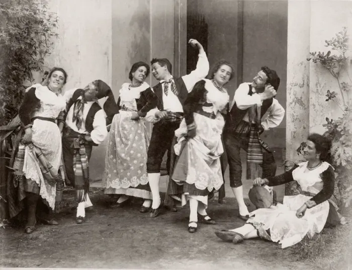 Framed Print : c. 1880s Italy the Tarantella folk dance Framed Print : c. 1880s Italy the Tarantella folk dance