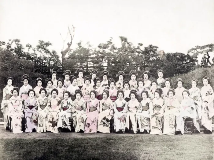 Framed Print : c. 1880s Japan - large group of geishas ornate kimonos Framed Print : c. 1880s Japan - large group of geishas ornate kimonos