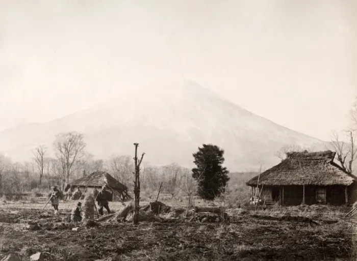 Framed Print : c. 1880s Japan - veiw of Mount Fuji, Fujiyama Framed Print : c. 1880s Japan - veiw of Mount Fuji, Fujiyama