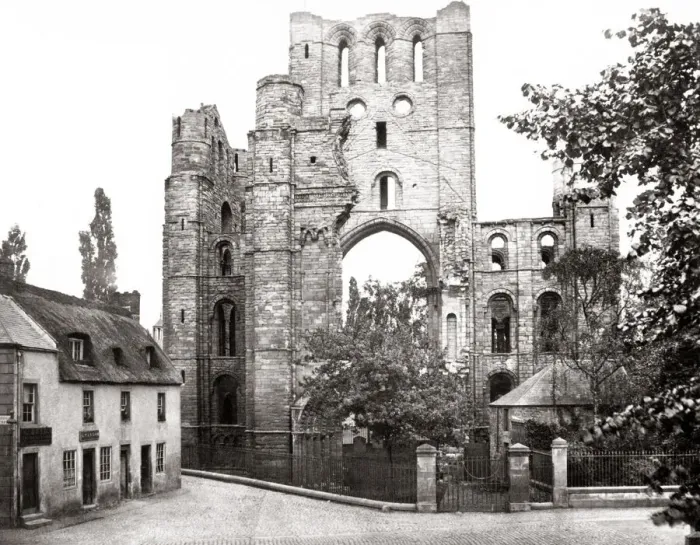 Framed Print : c. 1880s Scotland - Kelso Abbey Framed Print : c. 1880s Scotland - Kelso Abbey