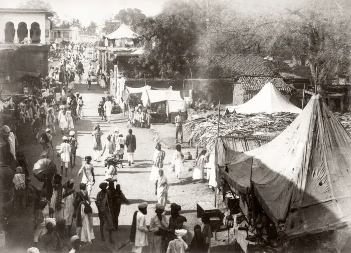 Framed Print : c. 1890 India - street full of pedestrians Framed Print : c. 1890 India - street full of pedestrians