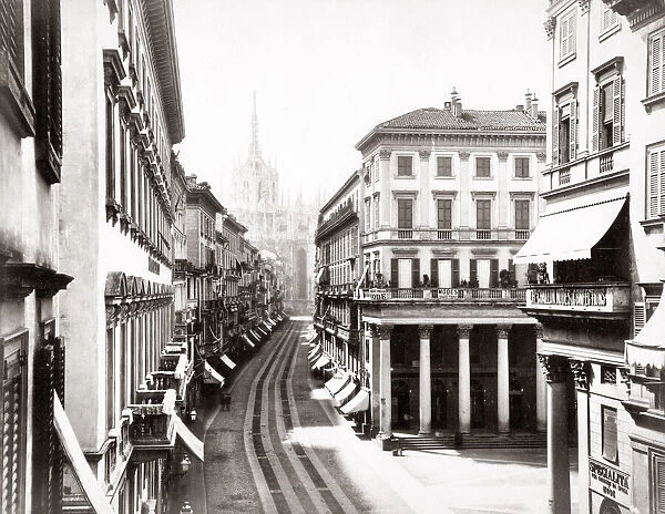 c. 1890 Italy Milan street view towards the Duomo