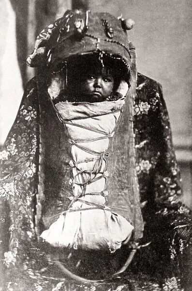 c. 1890s  /  1900 - USA - Native American - baby in a papoose