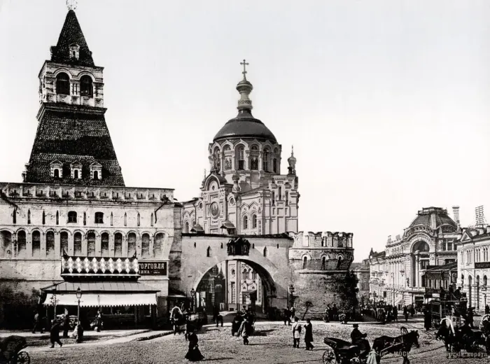 Framed Print : c. 1890s Russia - Moscow the Vladimir Gate Framed Print : c. 1890s Russia - Moscow the Vladimir Gate