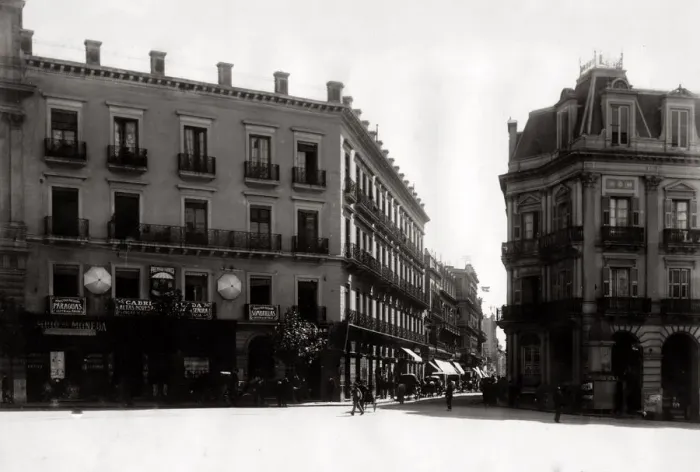 Framed Print : c. 1890s South America, Argentina, Buenos Aires, Calle 25 Mayo Framed Print : c. 1890s South America, Argentina, Buenos Aires, Calle 25 Mayo