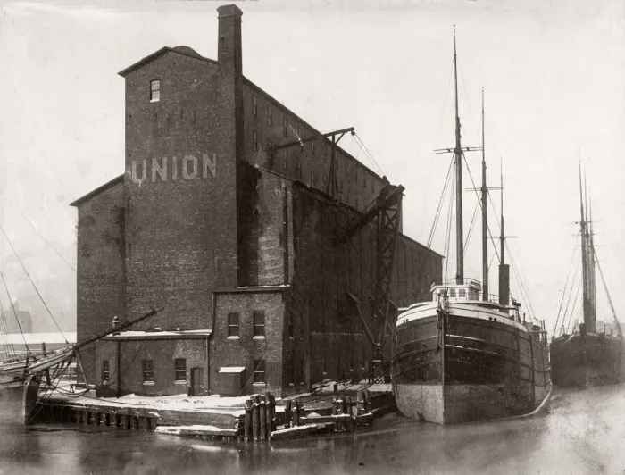 Framed Print : c. 1900s - grain store and ship in dock, Chicago port Framed Print : c. 1900s - grain store and ship in dock, Chicago port