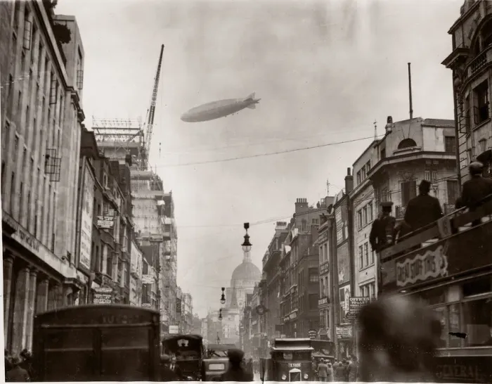 Framed Print : c. 1930s - airship flying over St Pauls cathedral London Framed Print : c. 1930s - airship flying over St Pauls cathedral London