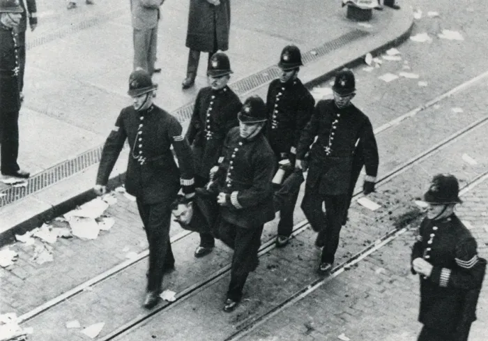 Framed Print : Cable Street demonstration 1936 Framed Print : Cable Street demonstration 1936