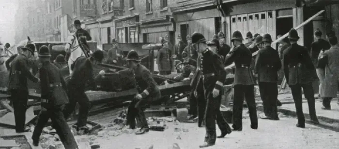 Framed Print : Cable Street demonstration 1936 Framed Print : Cable Street demonstration 1936