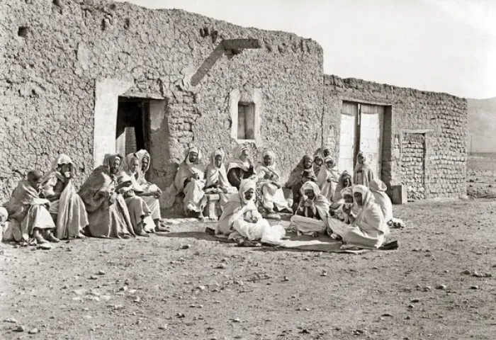 Framed Print : Cafe, Saharan Algeria, circa 1890 Framed Print : Cafe, Saharan Algeria, circa 1890