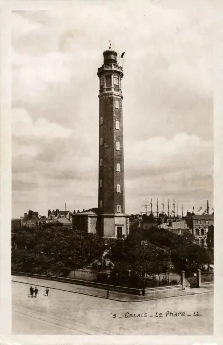 Framed Print : Calais, France - The Lighthouse Framed Print : Calais, France - The Lighthouse
